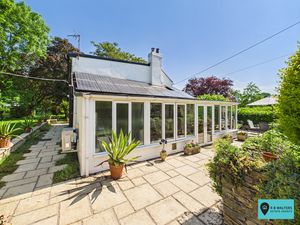 Sun Room - click for photo gallery